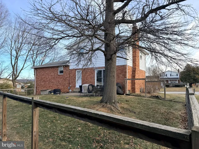 $348,900 | 470 Cortleigh Drive, York, PA 17402