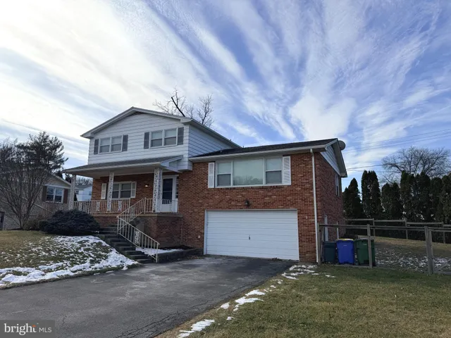 $348,900 | 470 Cortleigh Drive, York, PA 17402