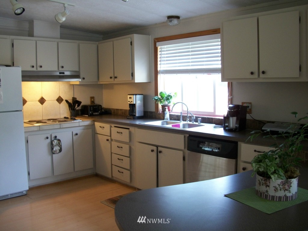 494 West Avery Road Winlock, WA 98596 - Photo 4 of 12