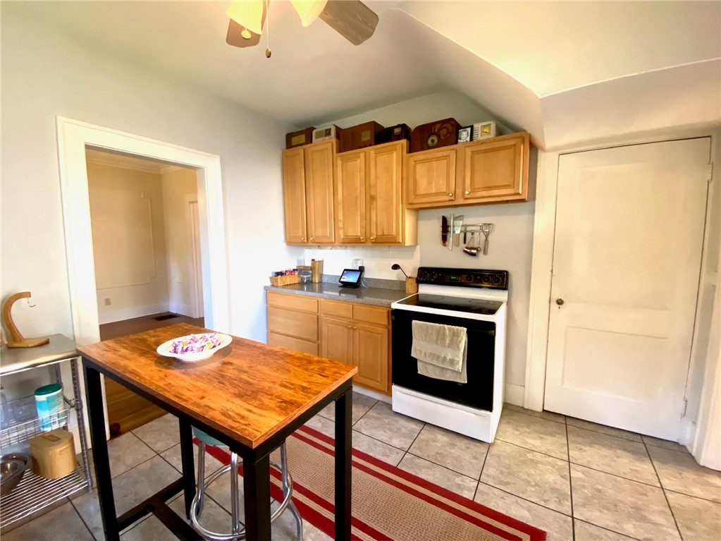 256 Scholfield Road Irondequoit, NY 14617 - Photo 14 of 32