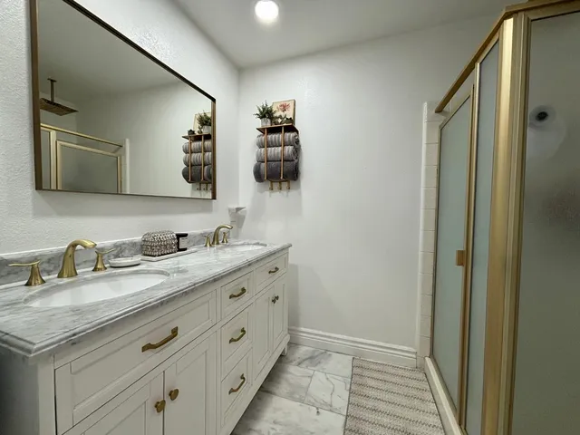 $315,000 | 4902 North Sequoia Drive, Unit 104, Fresno, CA 93705