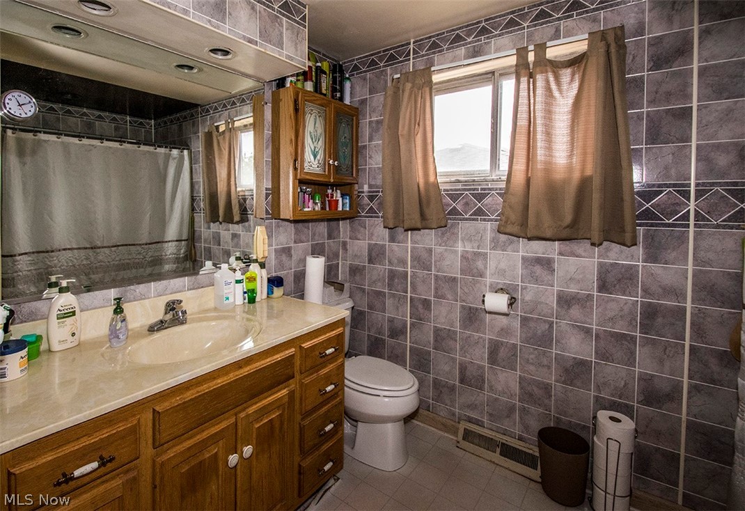 4367 Valleyside Road Cleveland, OH 44135 - Photo 14 of 21 Gallery Image 14