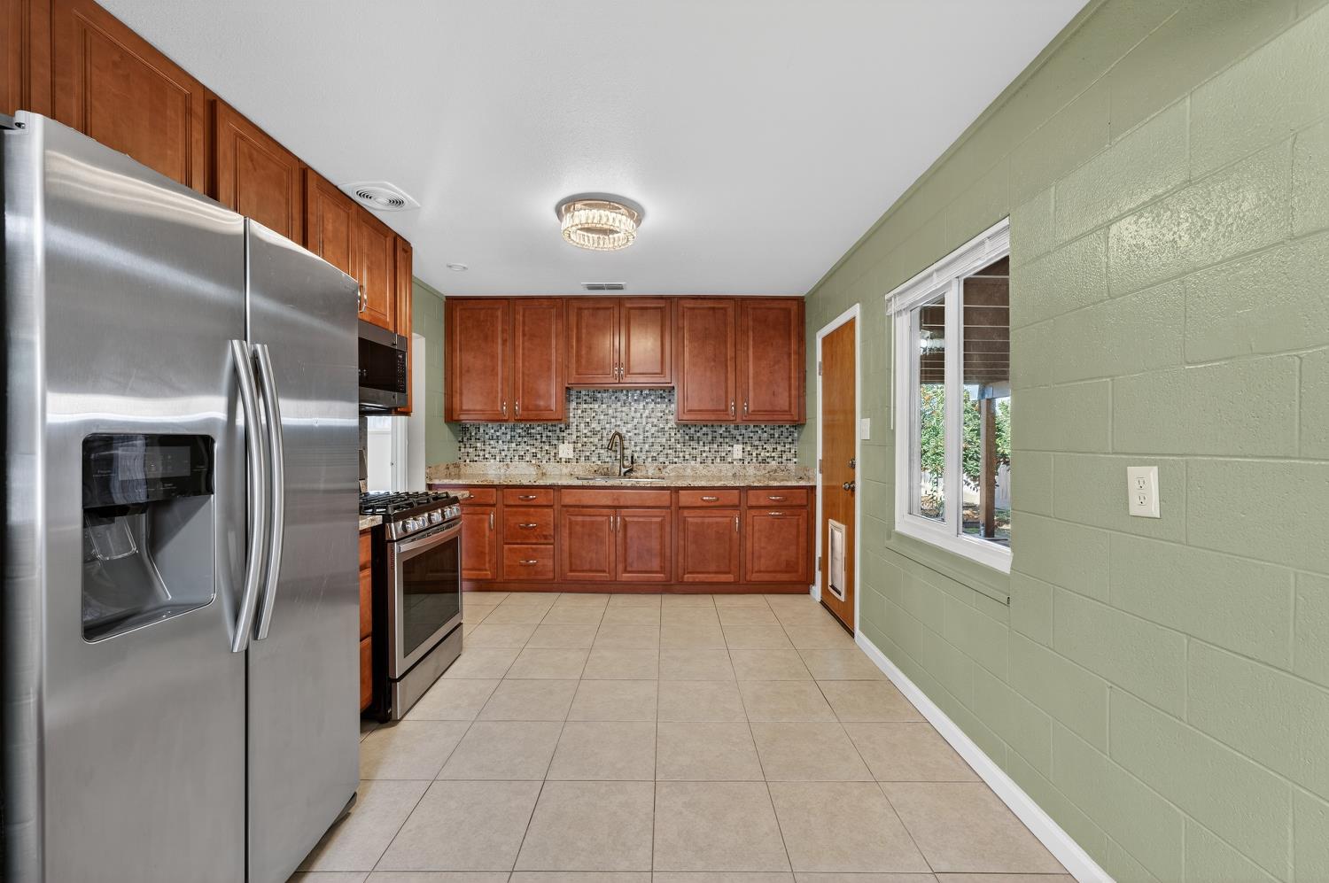 3009 Howe Avenue Sacramento, CA 95821 - Photo 12 of 33