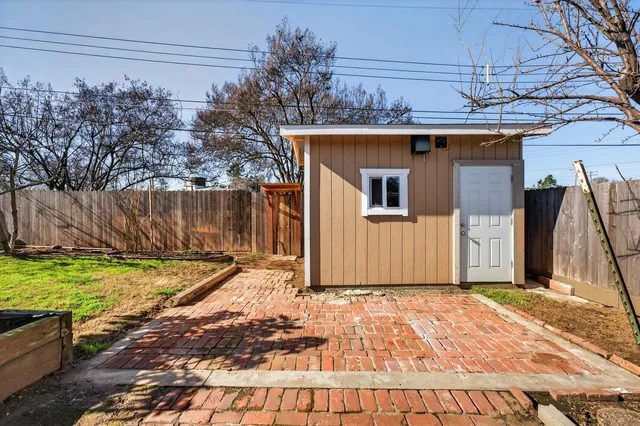 a view of a walk in closet