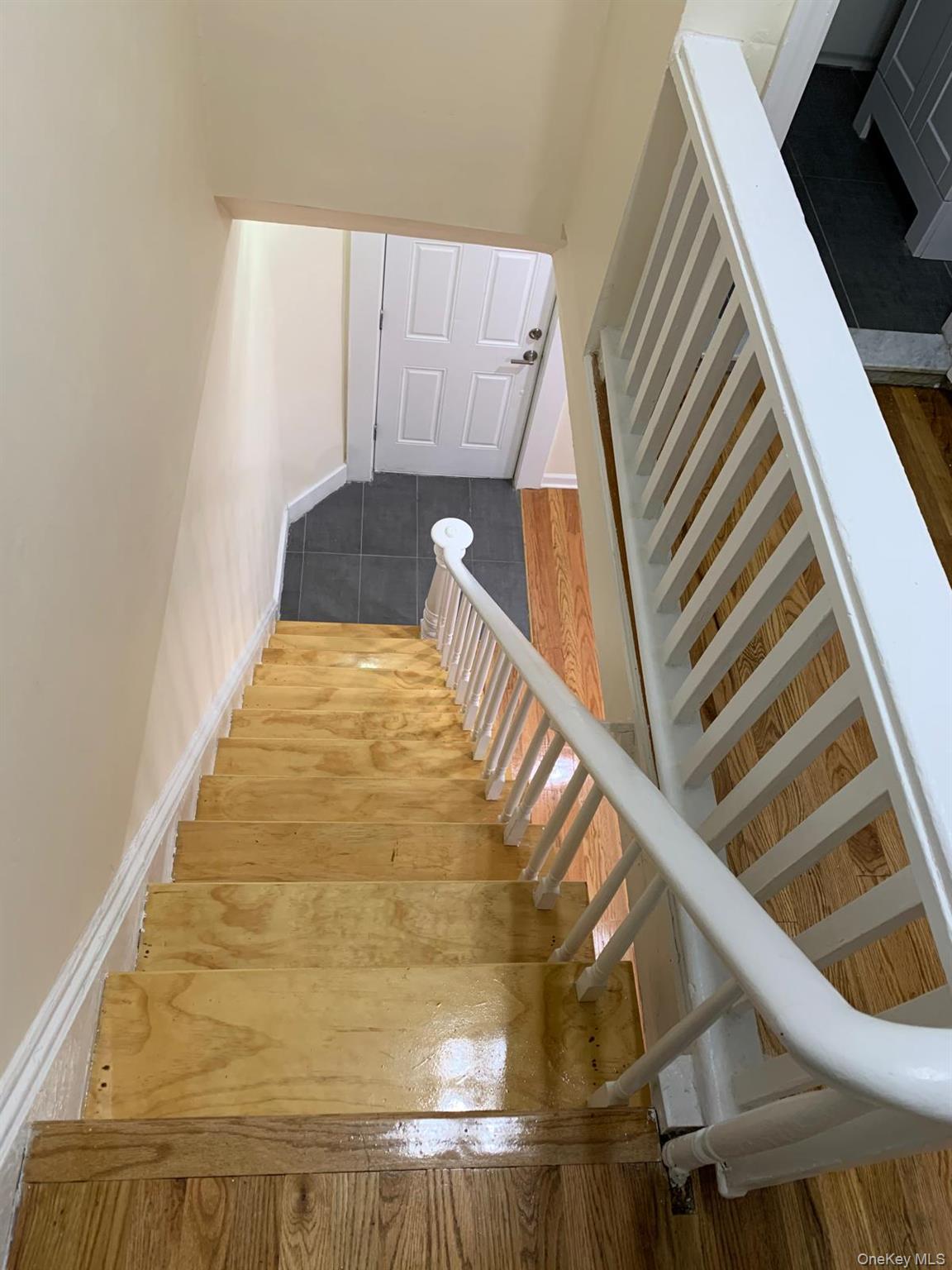 39 Ann Street Ossining, NY 10562 - Photo 20 of 27 a view of entryway