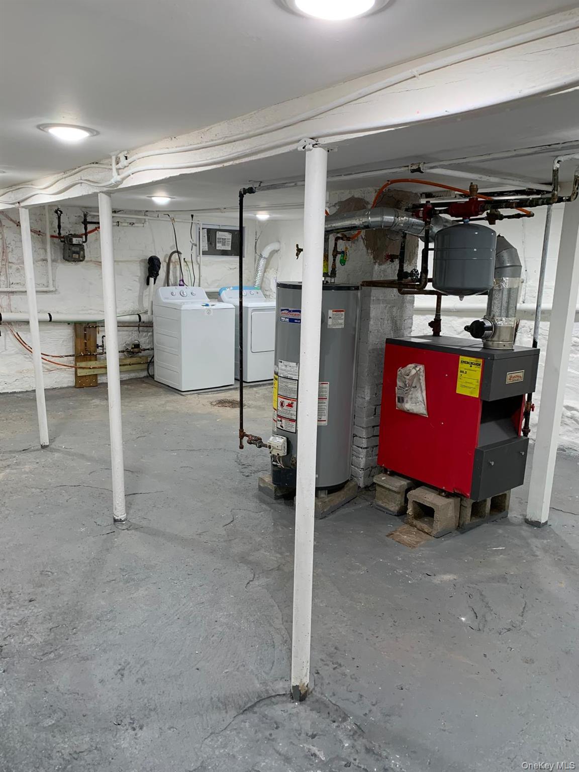 39 Ann Street Ossining, NY 10562 - Photo 25 of 27 a room with furniture and closet