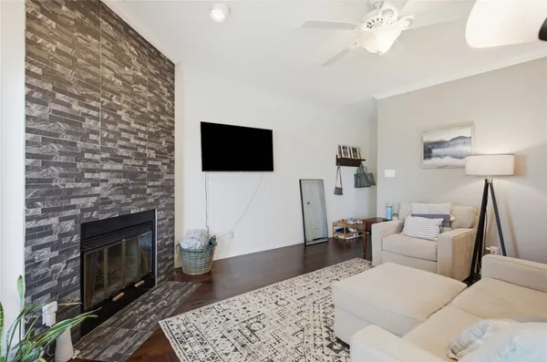 $1,850 | 3840 Far W Boulevard, Unit 104, Austin, TX 78731