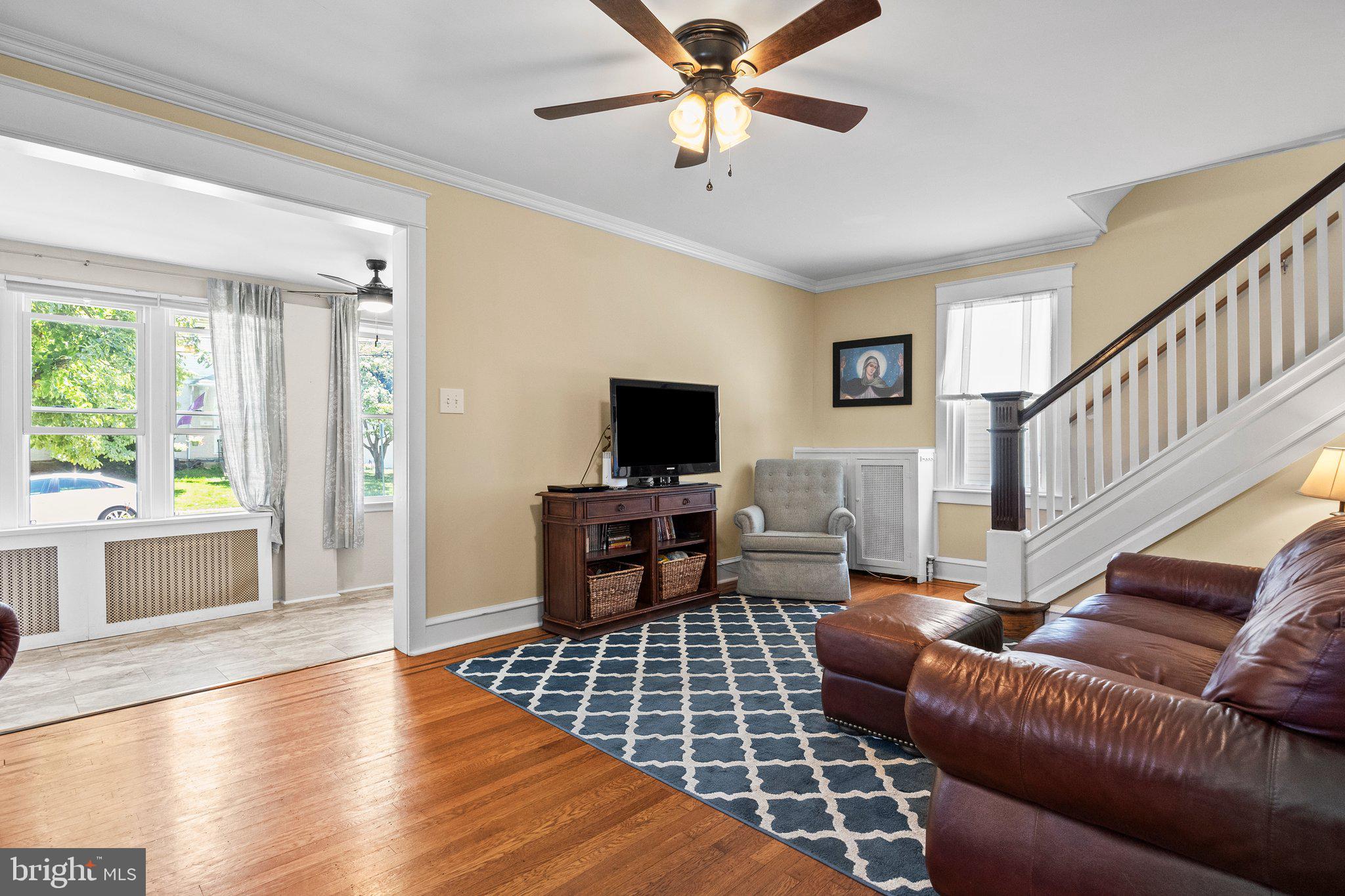 22 Harvard Road Havertown, PA 19083 - Photo 6 of 37 Living room