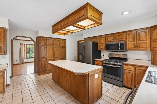 $550,000 | 8805 Inverness Terrace, Brooklyn Park, MN 55443