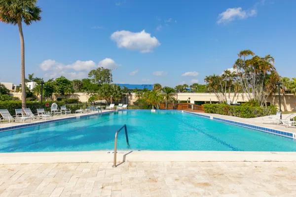 $190,000 | 1421 Northeast 14th Court, Unit Q26, Jensen Beach, FL 34957