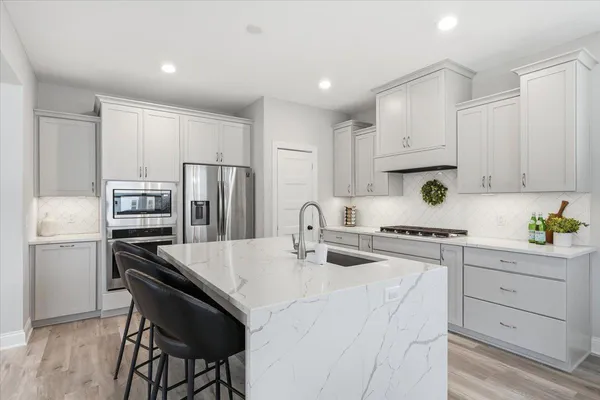 $519,900 | 1198 Gretz Way, New Richmond, WI 54017
