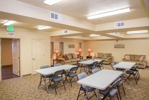 $1,415 | 25 Harbour Way, Richmond, CA 94801