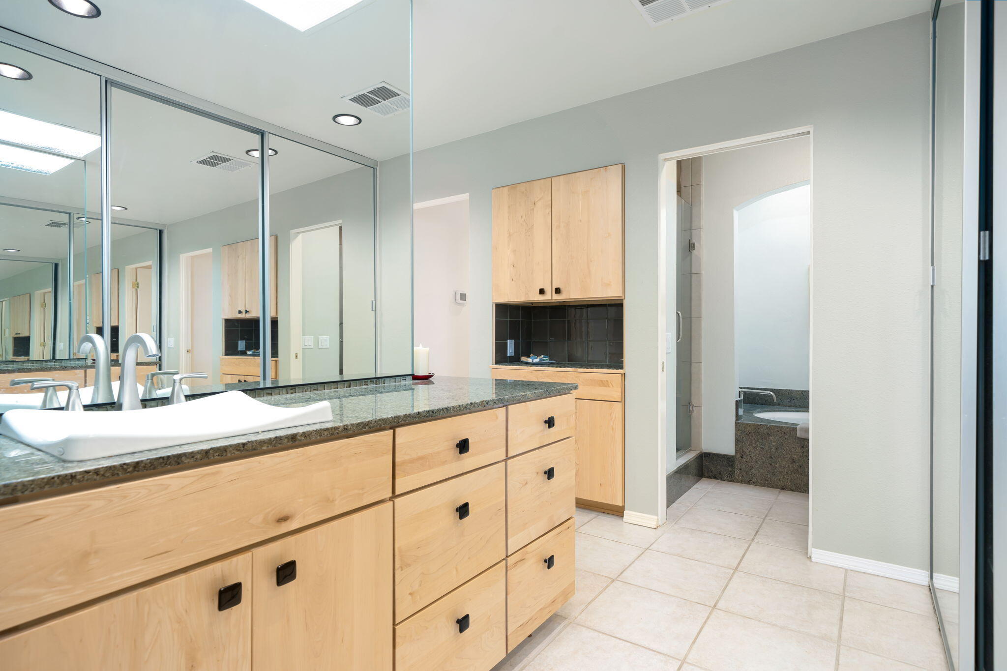 726 Inverness Drive Rancho Mirage, CA 92270 - Photo 22 of 37 35-web-or-mls-JBInverness_2023_035