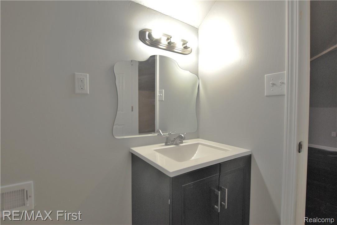 3985 Balfour Road Detroit, MI 48224 - Photo 40 of 49 DSC_0040.JPG