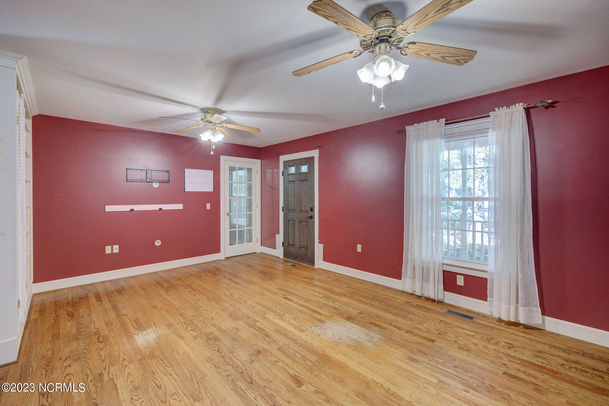 115 Country Place Road Wilmington, NC 28409 - Photo 9 of 54 115CountryPlaceEdit-19
