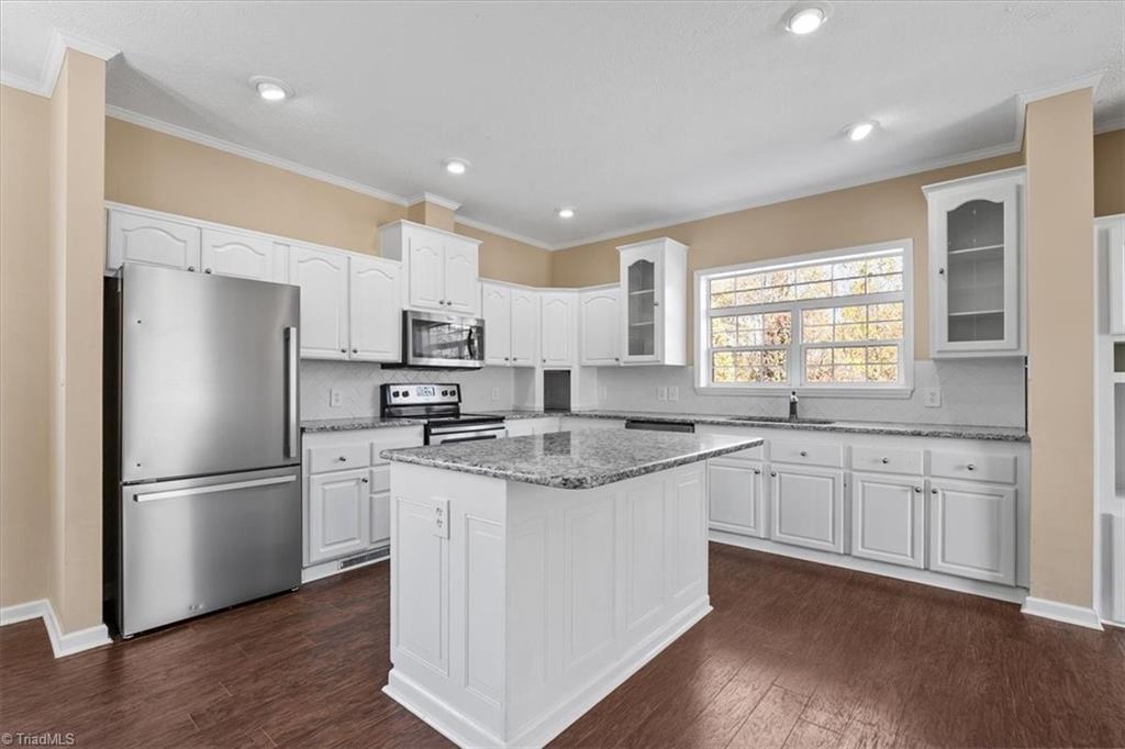 1040 Robin Road Walnut Cove, NC 27052 - Photo 20 of 50 Gallery Image 20