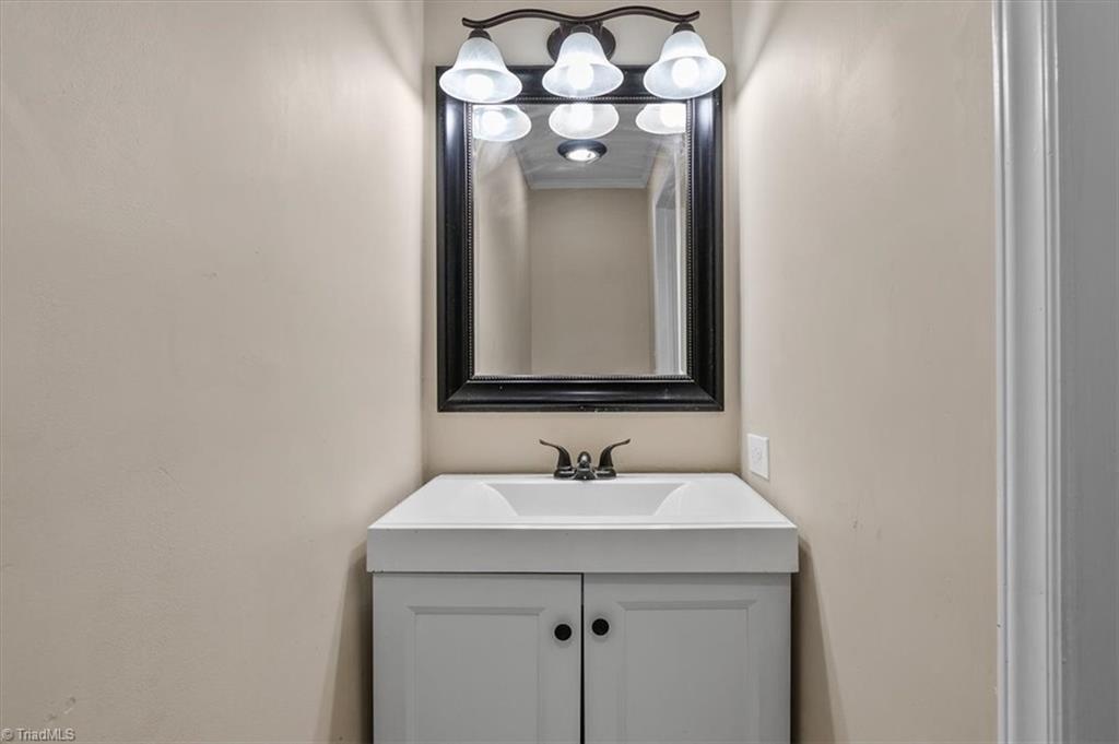 1040 Robin Road Walnut Cove, NC 27052 - Photo 27 of 50 Gallery Image 27