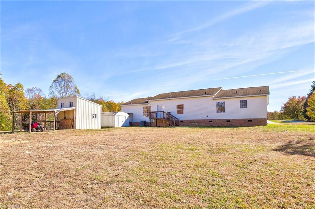 1040 Robin Road Walnut Cove, NC 27052 - Photo 43 of 50 Gallery Image 43