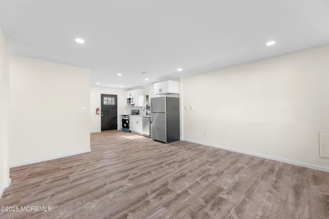 $2,650 | 9 Beacon Terrace, Unit 1, Keansburg, NJ 07734