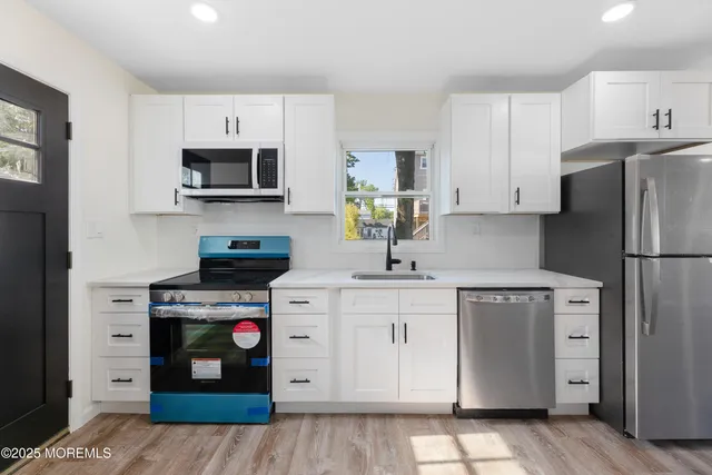 $2,650 | 9 Beacon Terrace, Unit 1, Keansburg, NJ 07734