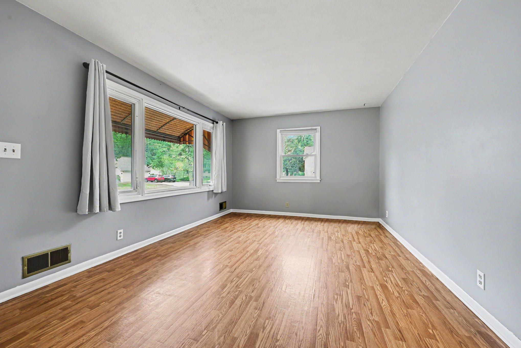 5422 Madison Street Northeast Minneapolis, MN 55421 - Photo 6 of 35