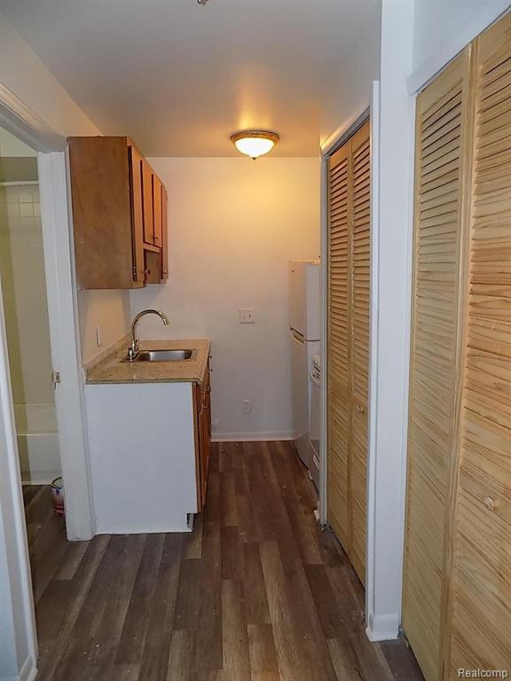 31715 West 9 Mile Road, Unit 5 Farmington, MI 48336 - Photo 7 of 10