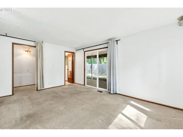 $485,000 | 26019 Marina Road, Veneta, OR 97487