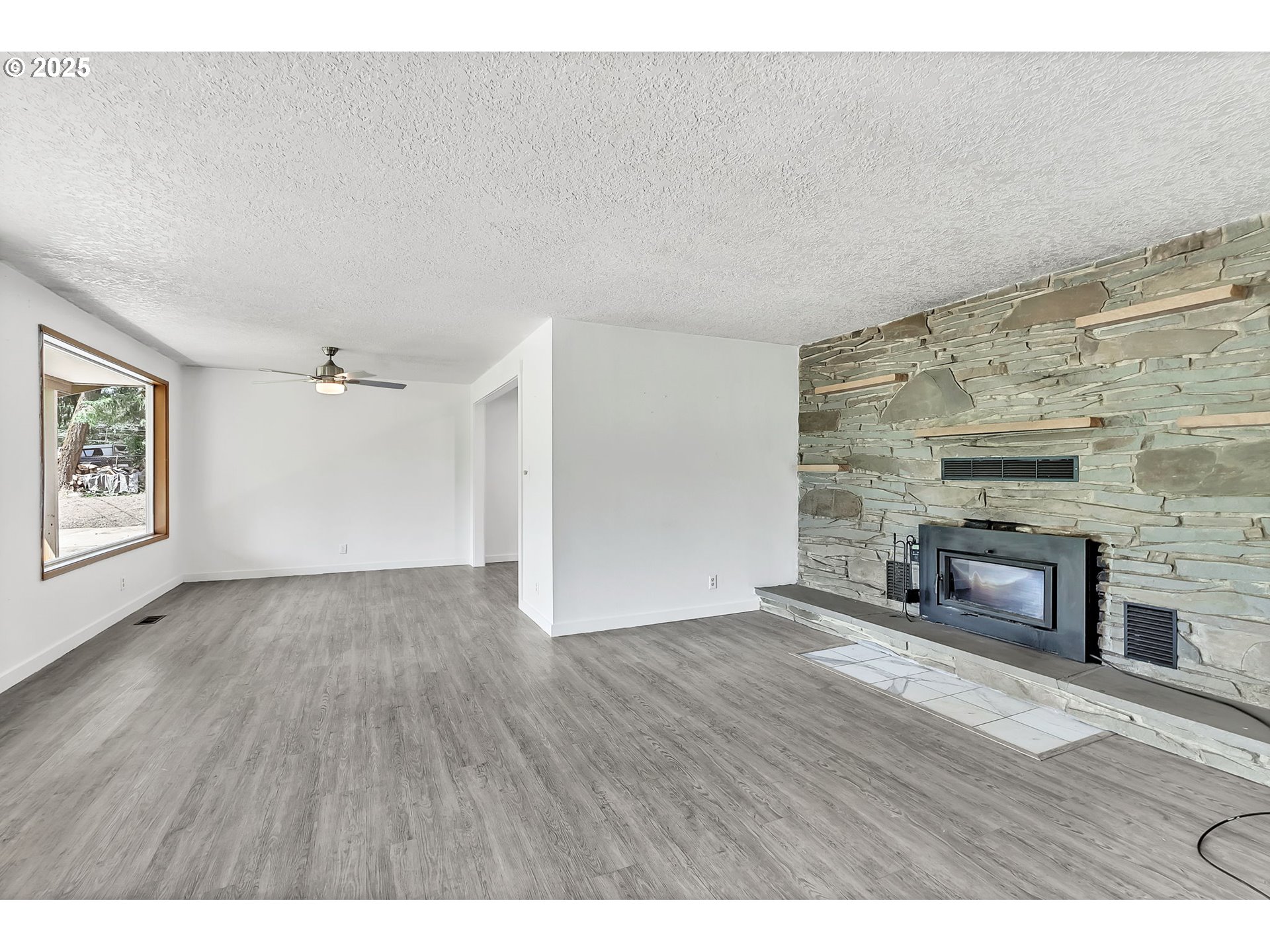 26019 Marina Road Veneta, OR 97487 - Photo 7 of 28