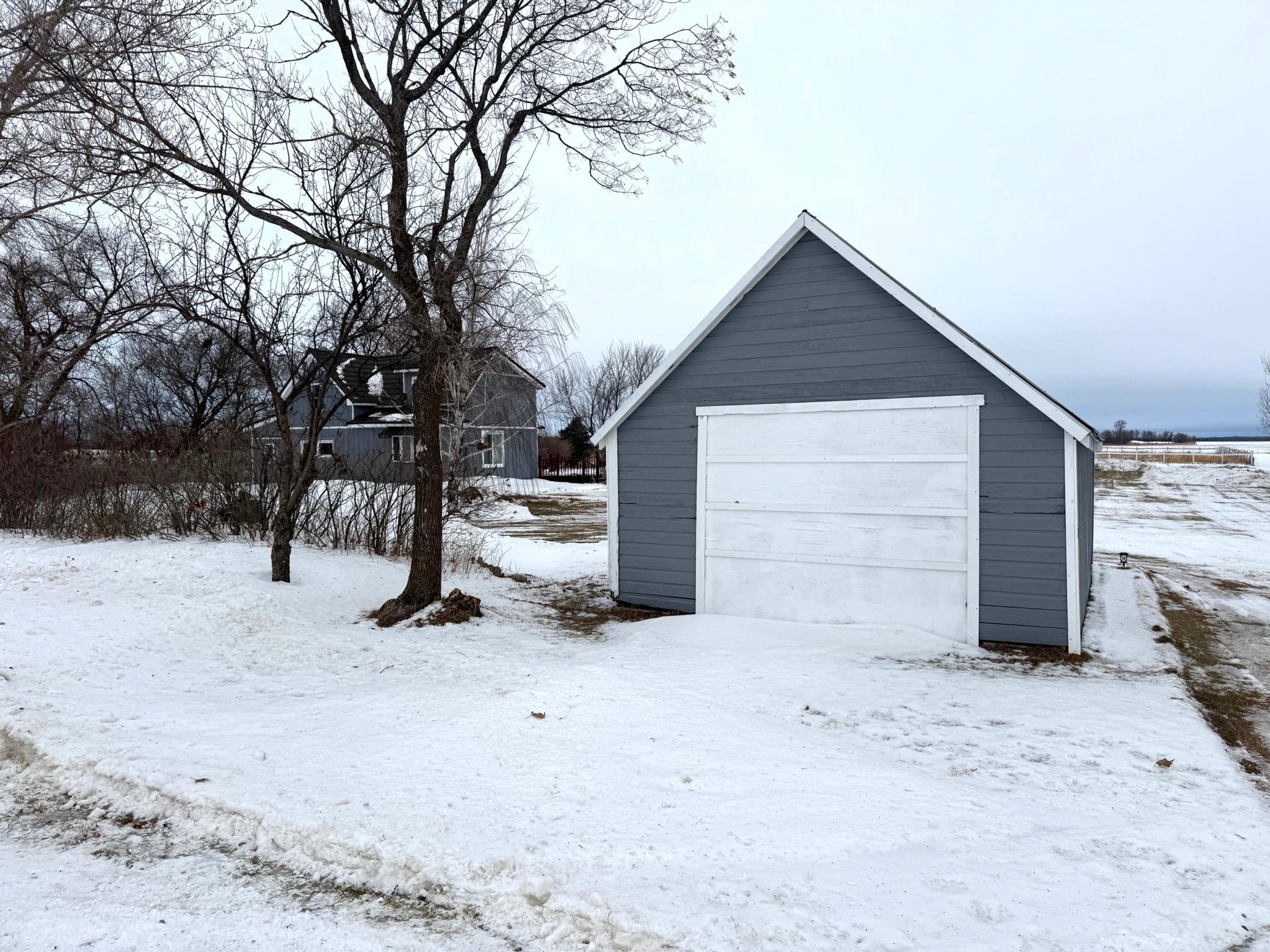 21616 County Road 21 Roseau, MN 56751 - Photo 18 of 20