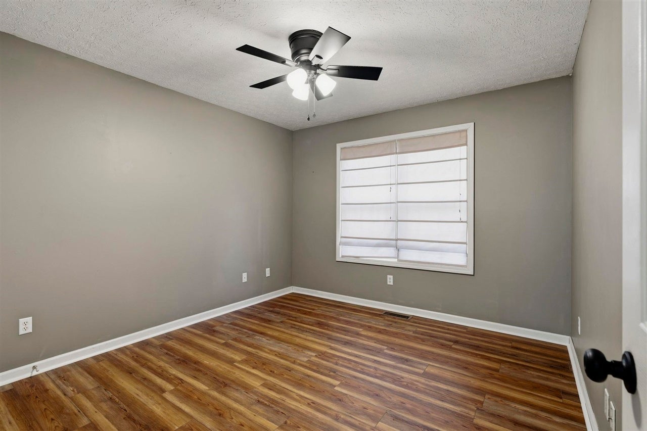 313 New Cut Road Bowling Green, KY 42103 - Photo 16 of 26 Gallery Image 16