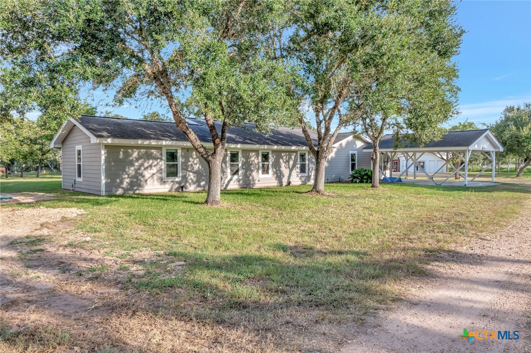 351 Sulphur Creek Road Victoria, TX 77905 - Photo 2 of 28