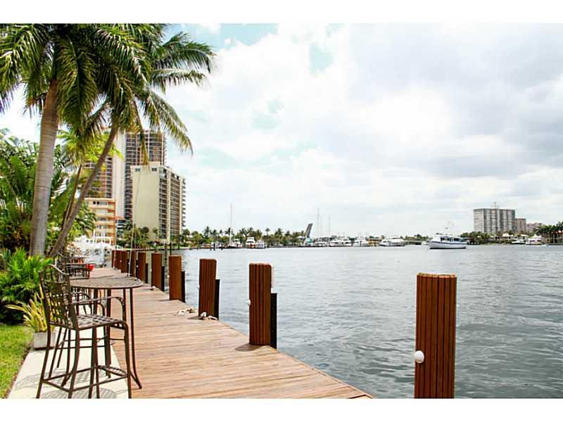 125 North Birch Road, Unit 107 Fort Lauderdale, FL 33304 - Photo 30 of 35 a city view with a lake view