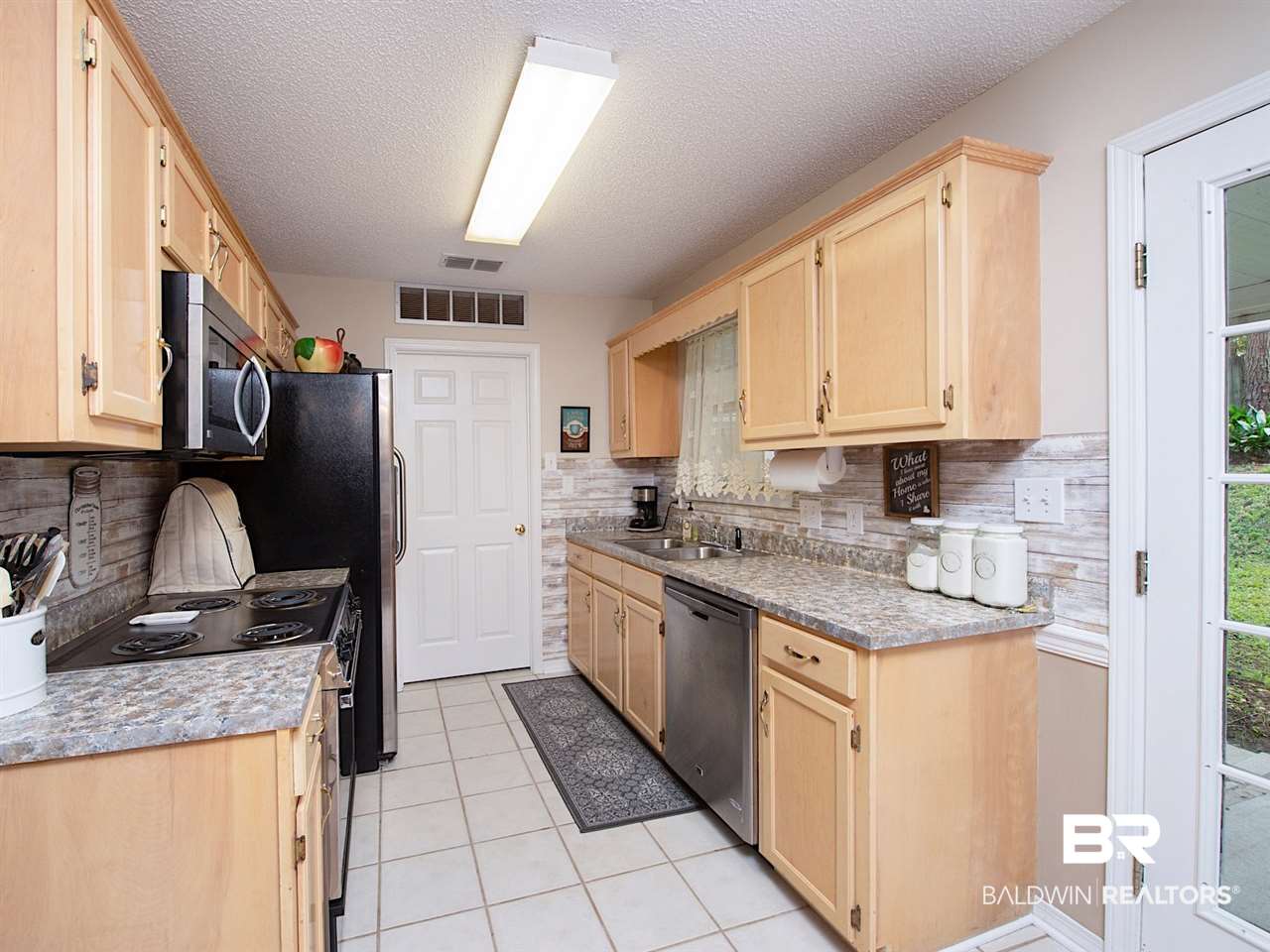 108 Wicker Way Daphne, AL 36526 - Photo 8 of 18 Gallery Image 8