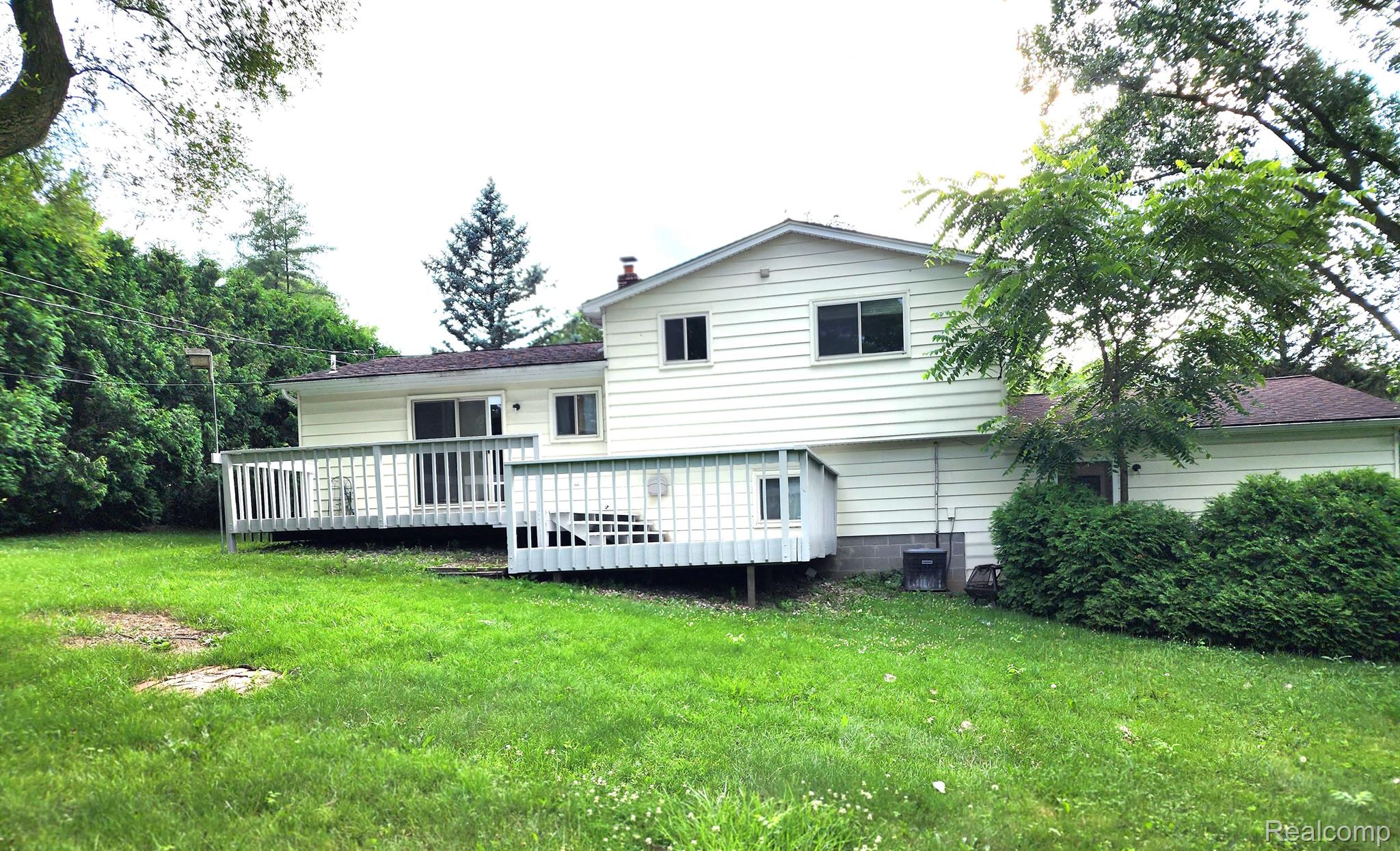 2495 Hickory Lawn Road Rochester, MI 48307 - Photo 2 of 10 Gallery Image 2