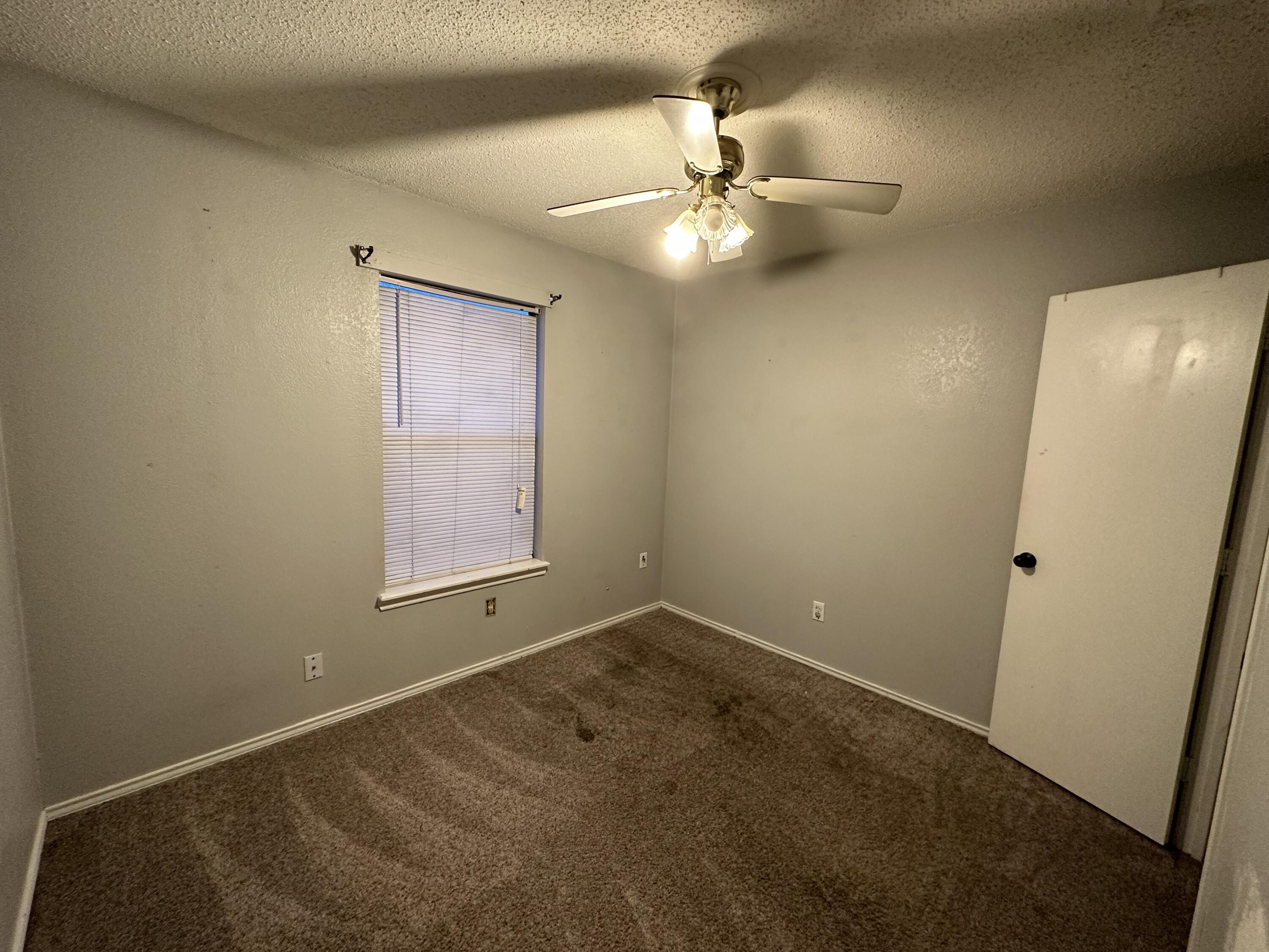 4810 35th Street Lubbock, TX 79414 - Photo 10 of 11 IMG_4974