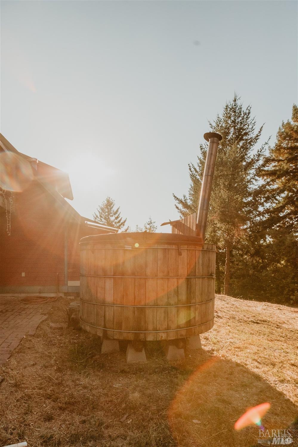 49100 Wickersham Road Geyserville, CA 95441 - Photo 41 of 98 a view of an ocean view