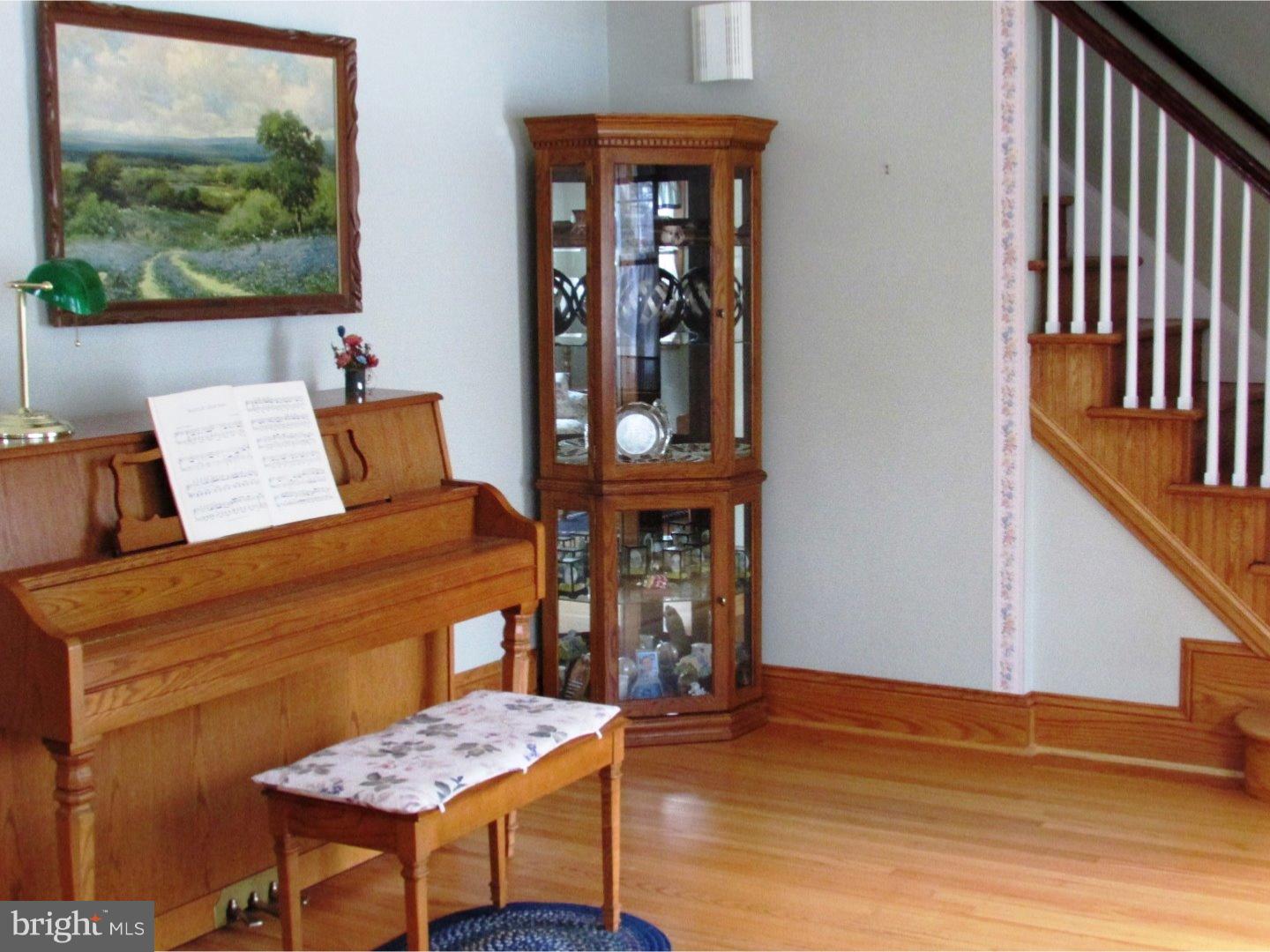 407 Yale Road Haddon Township, NJ 08033 - Photo 2 of 24 Living Room
