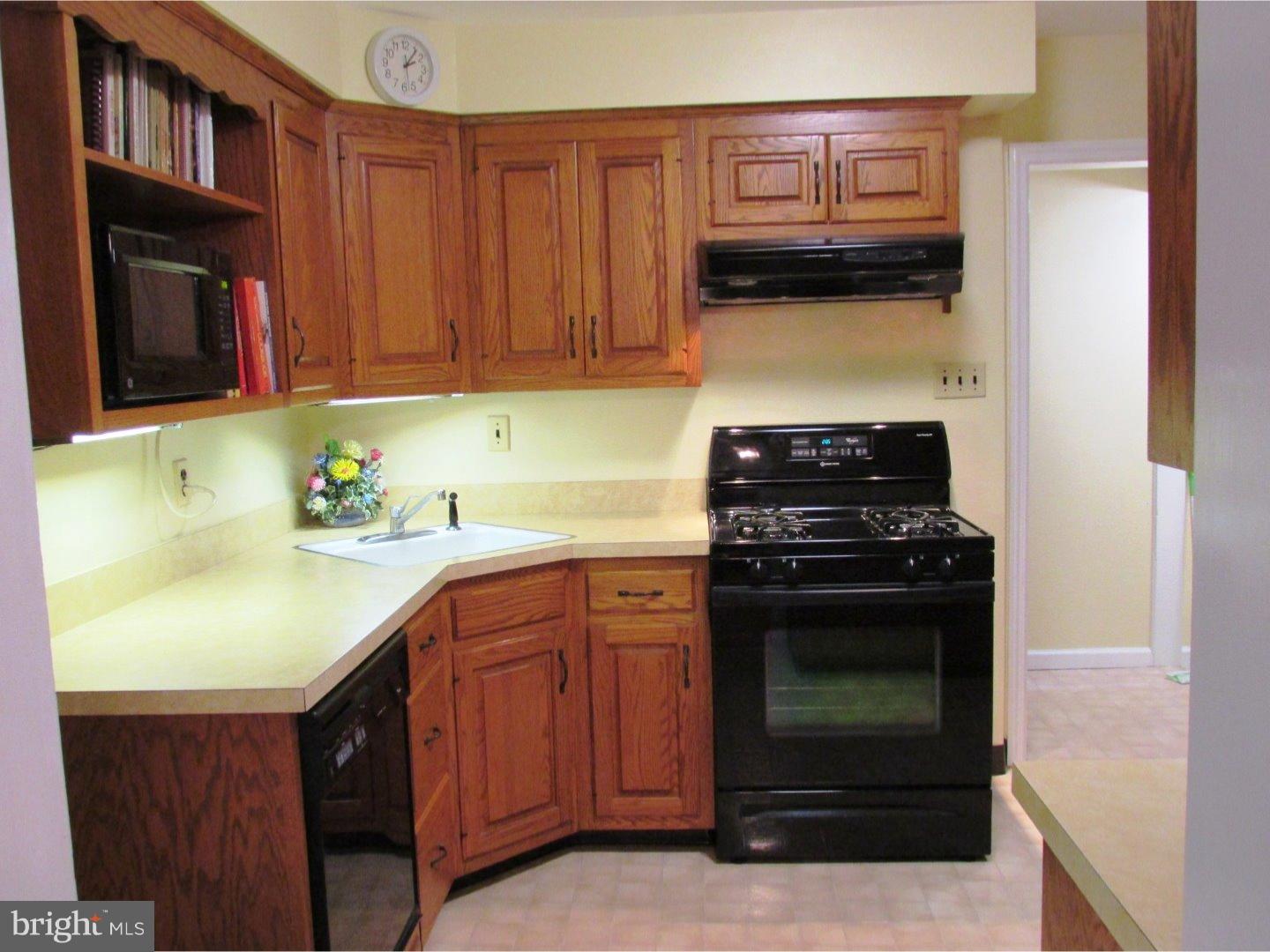 407 Yale Road Haddon Township, NJ 08033 - Photo 10 of 24 Kitchen