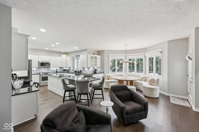 $975,000 | 2725 Matt Court, Carmel, IN 46033