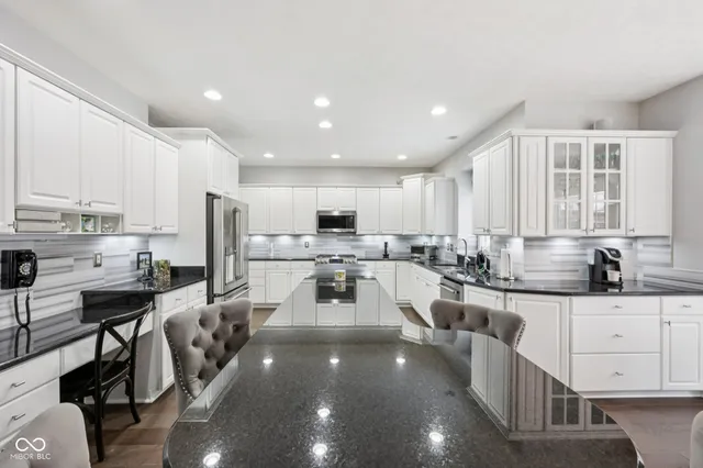 $975,000 | 2725 Matt Court, Carmel, IN 46033