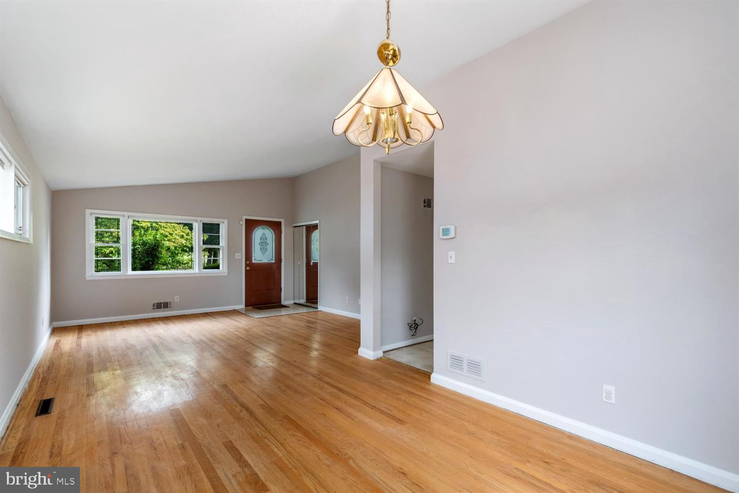 7315 Campfield Road Baltimore, MD 21208 - Photo 14 of 35