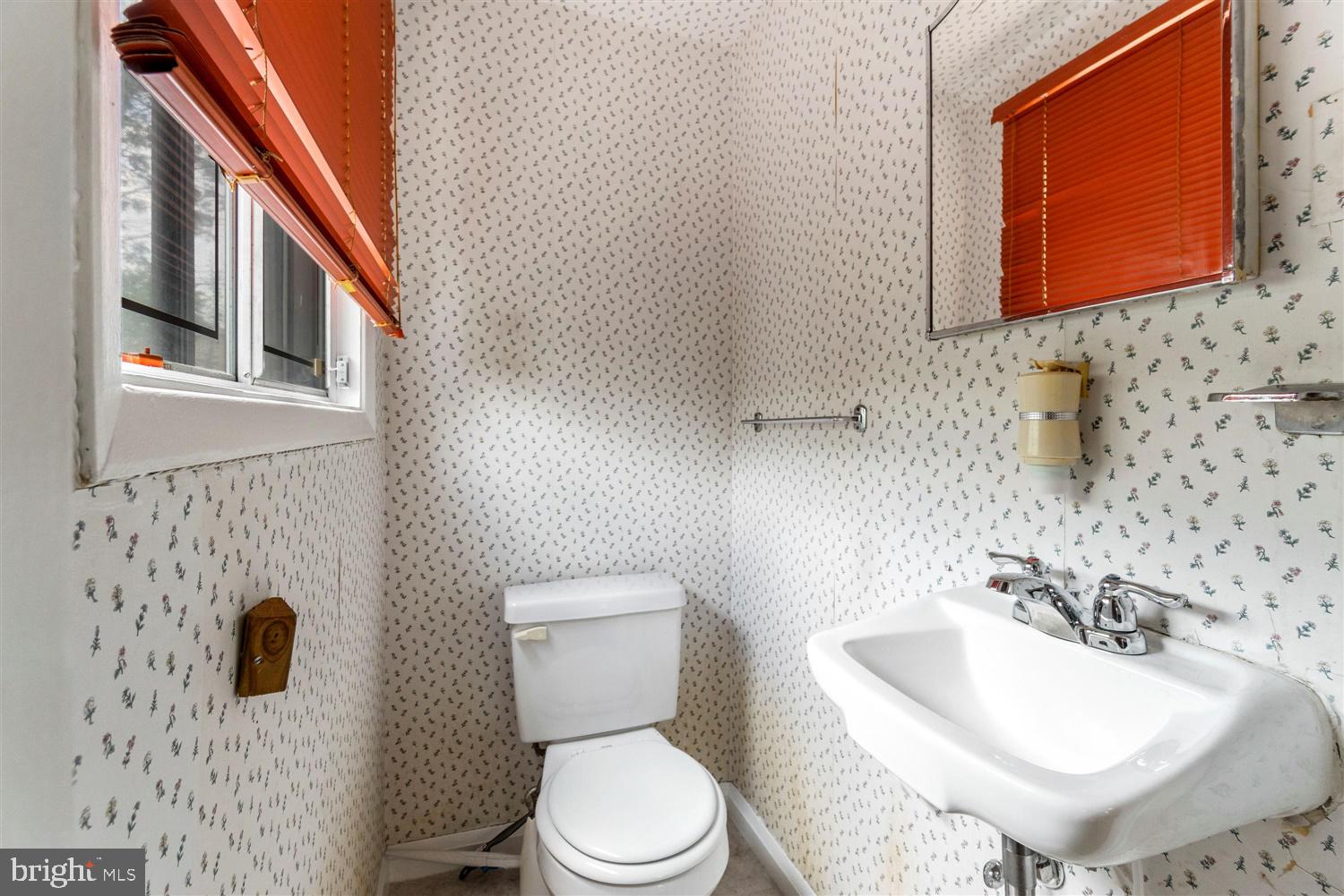 7315 Campfield Road Baltimore, MD 21208 - Photo 32 of 35 lower level powder room