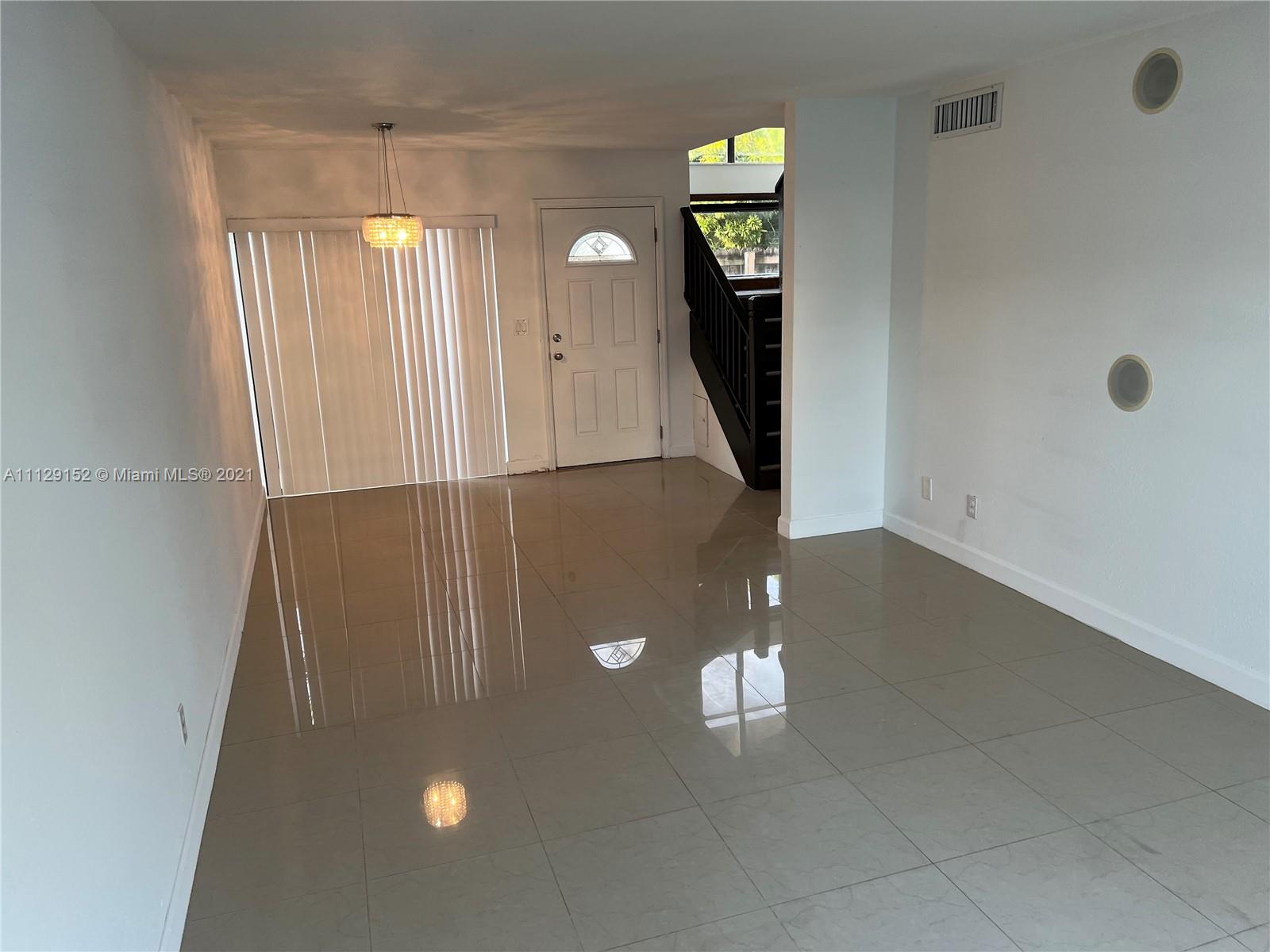 7009 Southwest 109th Place Miami, FL 33173 - Photo 4 of 7
