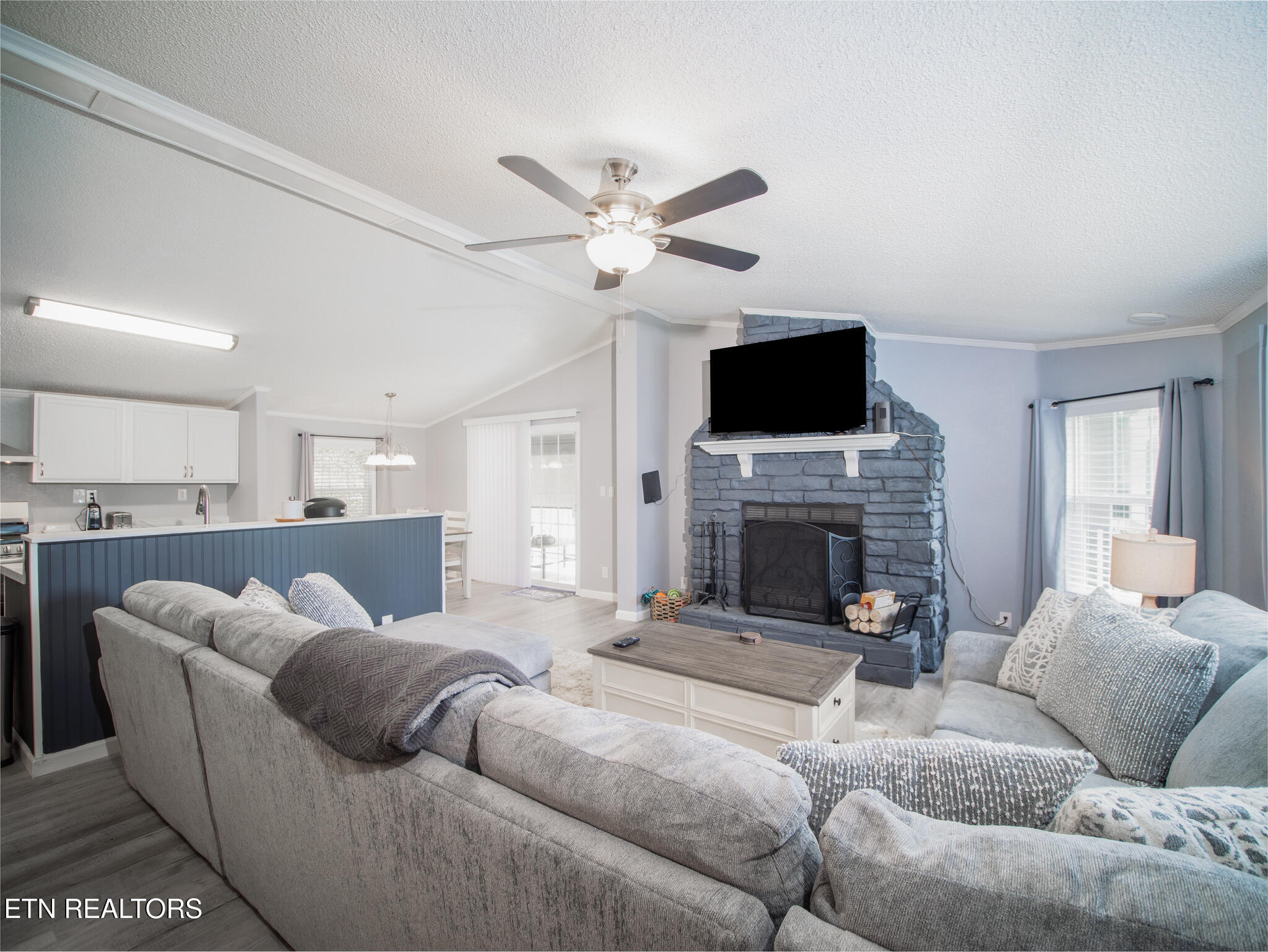 167 Cheyenne Lane Powell, TN 37849 - Photo 6 of 33 JeremyPitts-1