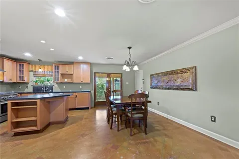 $330,000 | 2104 Belmont Place, Metairie, LA 70001
