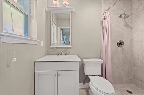 $330,000 | 2104 Belmont Place, Metairie, LA 70001