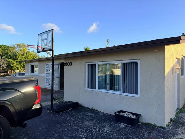 $450,000 | 8900 Northwest 26th Place, Sunrise, FL 33322