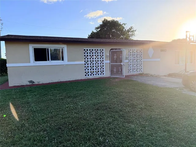 $450,000 | 8900 Northwest 26th Place, Sunrise, FL 33322
