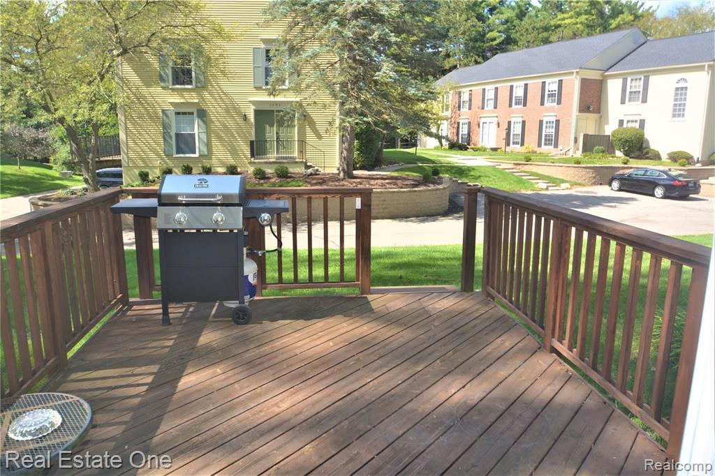 1387 Paddle Wheel Lane Rochester, MI 48306 - Photo 21 of 23