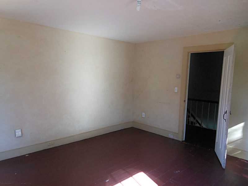 114 Dunns Corner Road Westerly, RI 02891 - Photo 11 of 18 Master Bedroom.